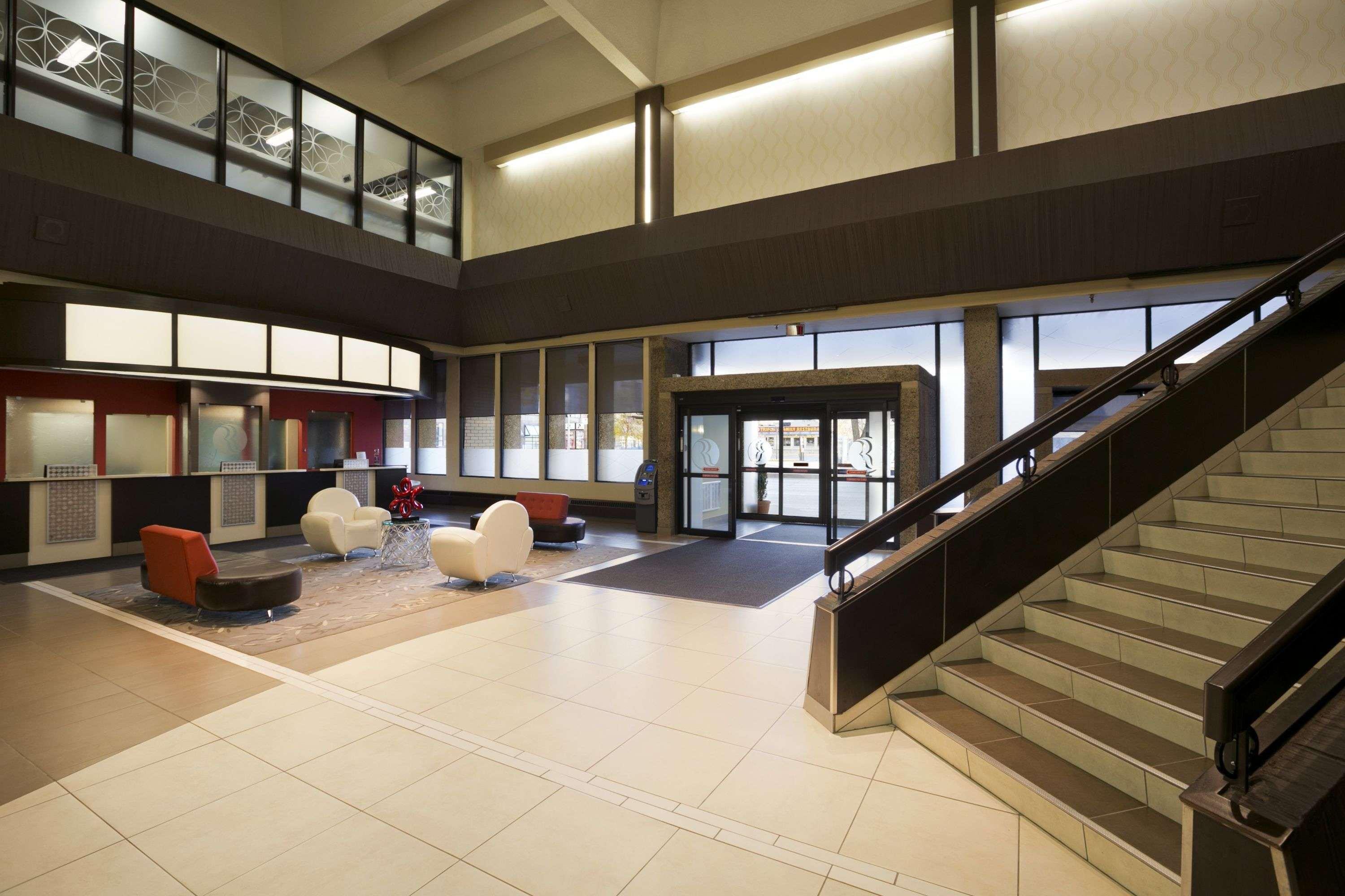 Hotel Ramada Plaza By Wyndham Regina Downtown Exterior foto