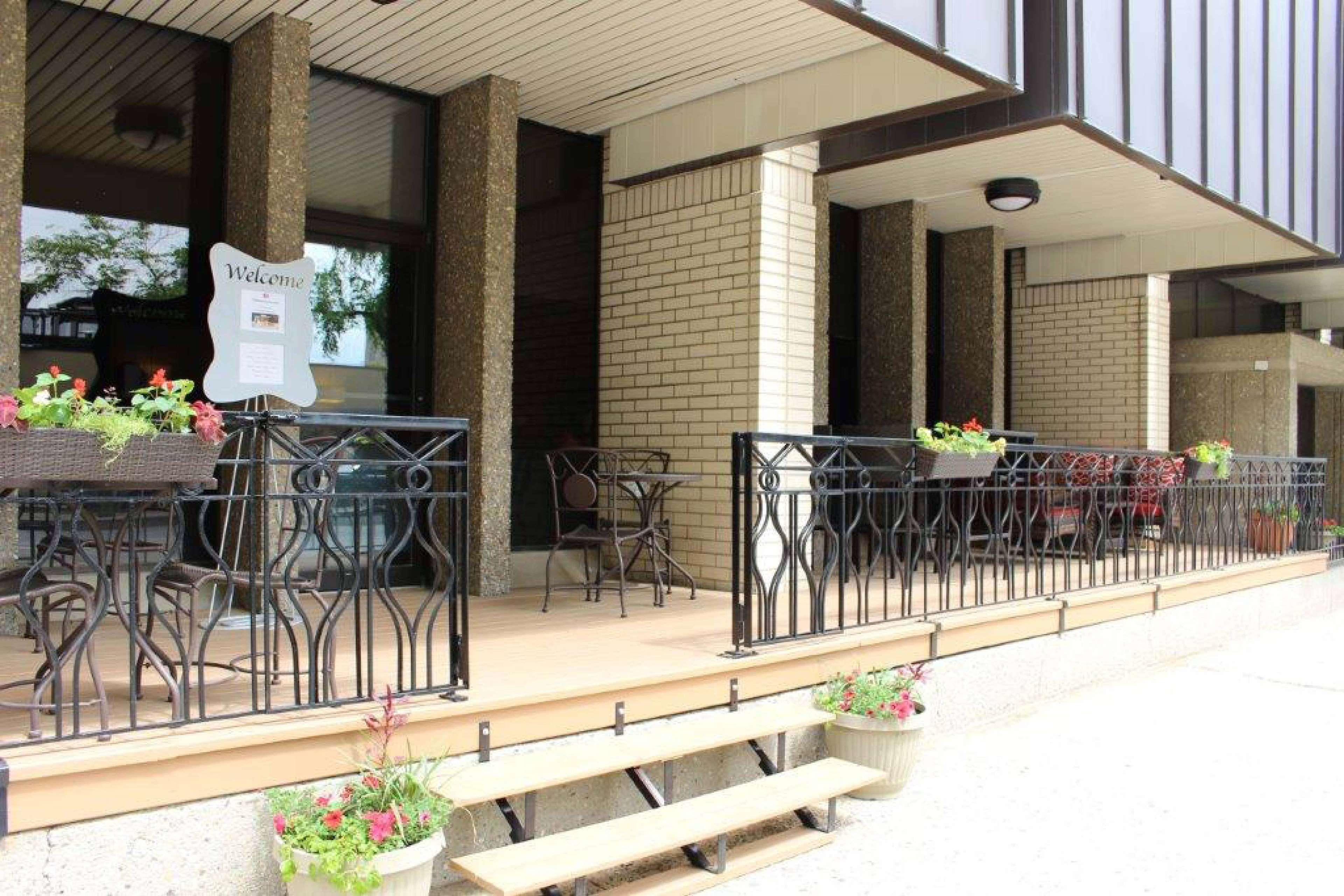 Hotel Ramada Plaza By Wyndham Regina Downtown Exterior foto